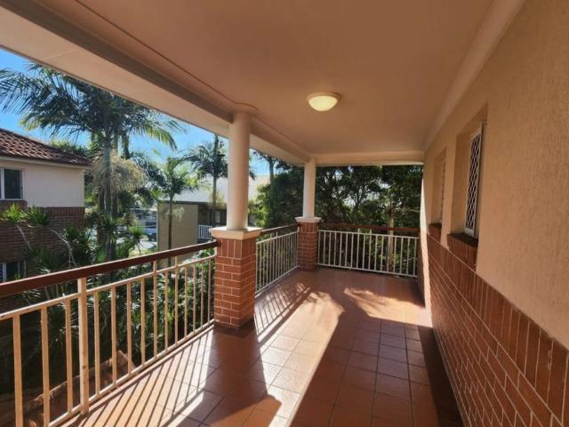 Spacious Two Bedroom Apartment with Dual Balconies in Prime Coorparoo Location