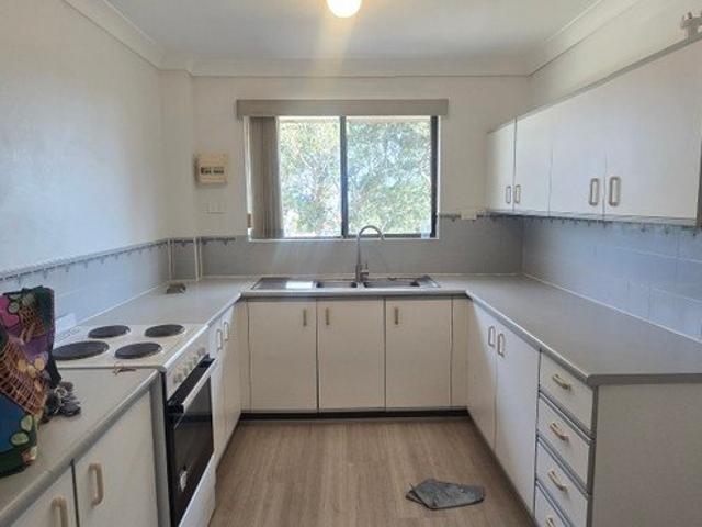 Spacious Two Bedroom Apartment with New Floorboards