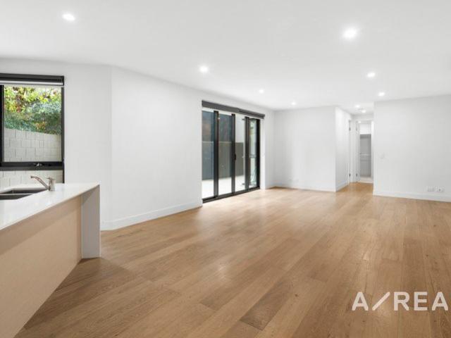 Spacious Two Bedroom Apartment with Secure Car Space in a Prime Kew Location