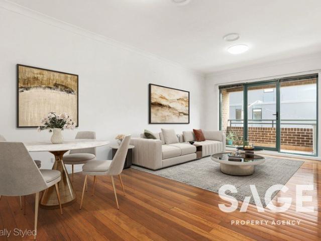 Spacious Two Bedroom Apartment Within Walking Distance To Carss Park & Waterways