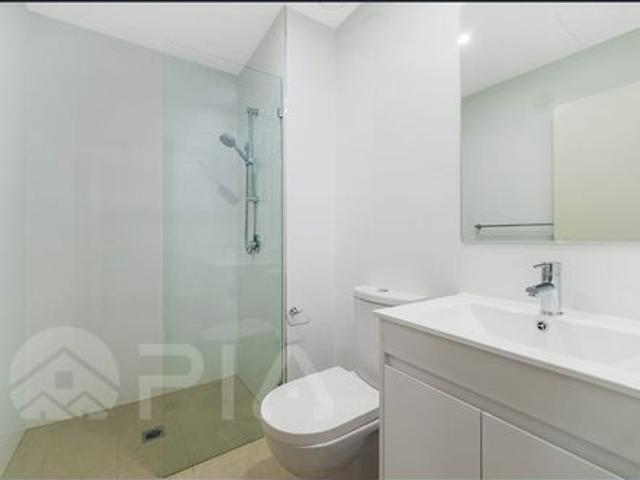 SPACIOUS TWO BEDROOM DUAL KEY APARTMENT WITH PRIVATE BALCONIES