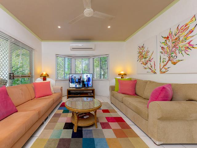 Spacious two bedroom Duplex unit for 2 6 month Fixed Term Lease