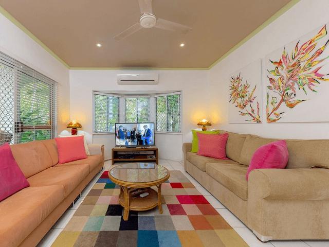 Spacious two bedroom Duplex unit for 6 12 month Fixed Term Lease