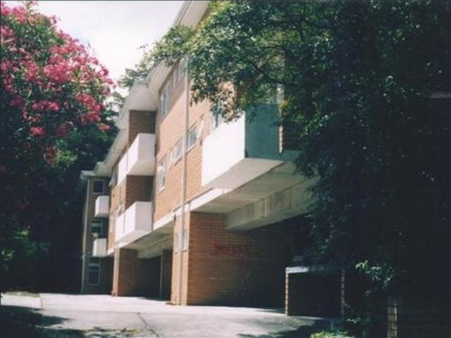 SPACIOUS, TWO BEDROOM FIRST FLOOR