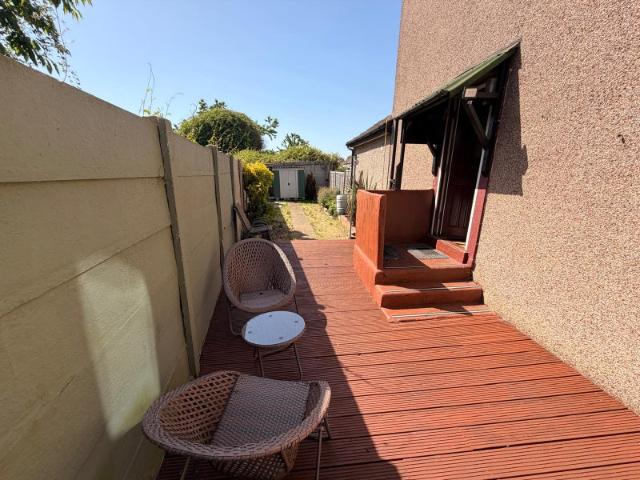 Spacious two bedroom first floor flat with garden