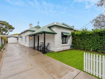 Spacious two bedroom gem in the heart of Evandale