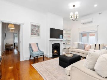 Spacious two bedroom gem in the heart of Evandale