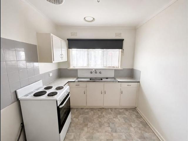 Spacious Two Bedroom Home in a Convenient St Albans Location