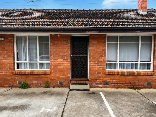 Spacious Two Bedroom Home in a Convenient St Albans Location