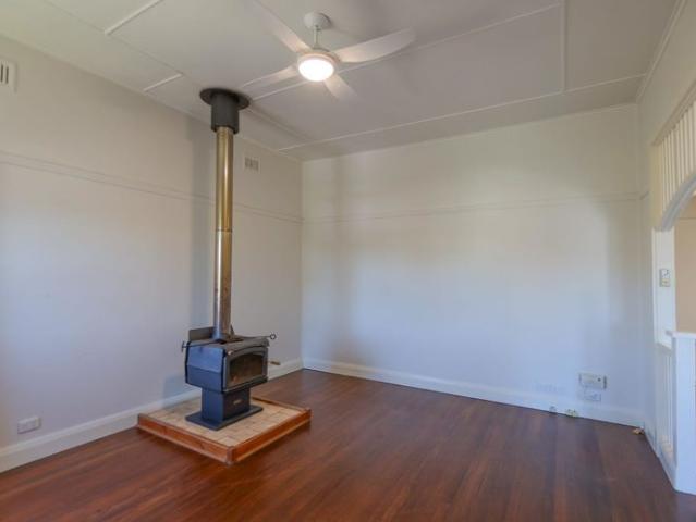 SPACIOUS TWO BEDROOM HOME IN WOOLGOOLGA