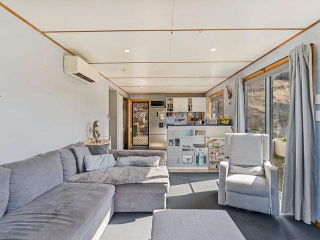 Spacious Two Bedroom Home with Stunning Surroundings $600 Per Week