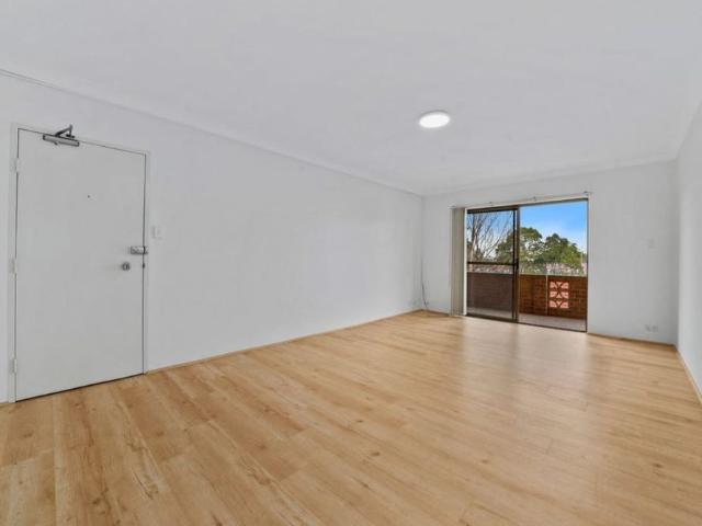 Spacious Two Bedroom in the Heart of Harris Park Only 550M To Harris Park Station