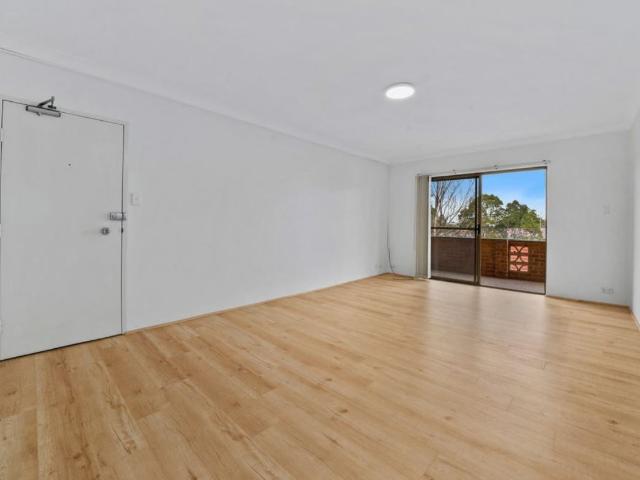 Spacious Two Bedroom in the Heart of Harris Park Only 550M To Harris Park Station