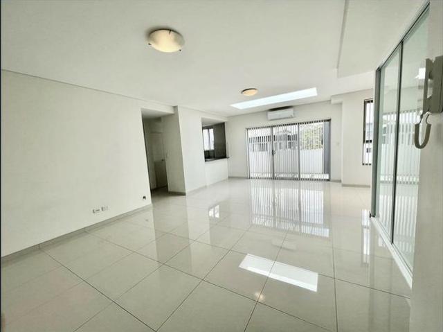 Spacious Two Bedroom in the Heart of Toongabbie!