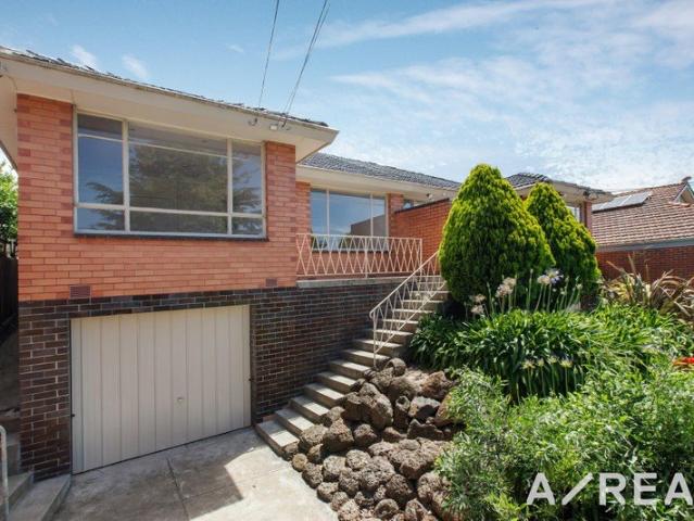 Spacious Two Bedroom Living in Mont Albert North