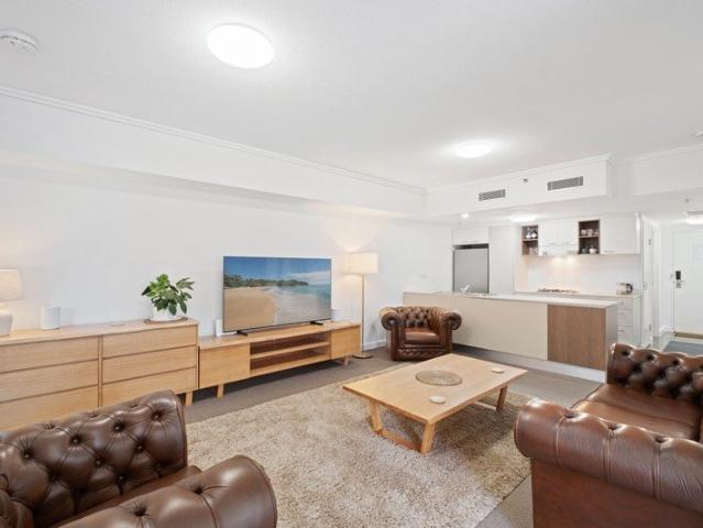 Spacious Two Bedroom Living in the Heart of Brisbane CBD