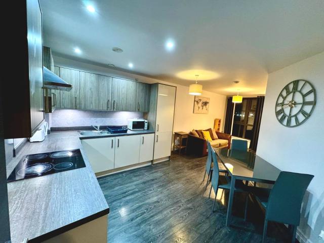 Spacious Two Double Bedroom Flat