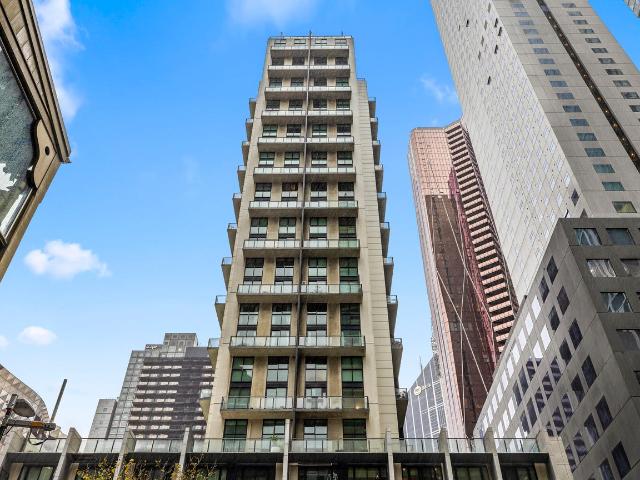 Spacious two level Loft Style Apartment in the heart of the city