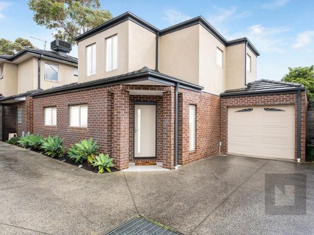 Spacious Two Level Living with an Entertainer's Courtyard