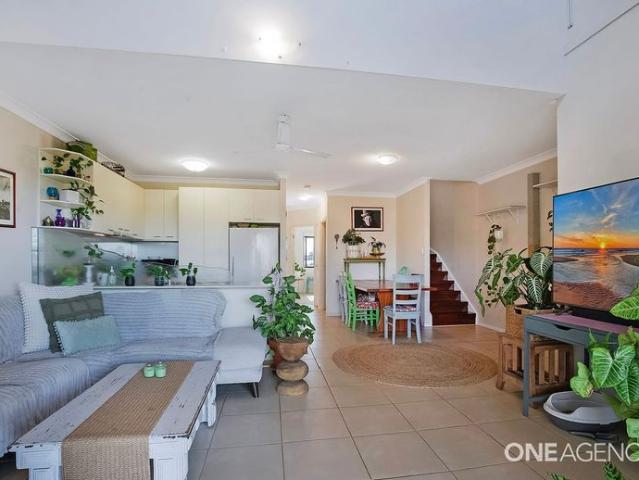 Spacious Two Level Unit with Huge Master Retreat