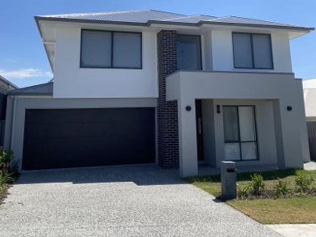 Available Now! Spacious Two Storey Family Home With Pool In Sky Ridge Estate