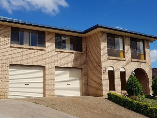 Spacious Two Storey Family Home with Two Kitchens!