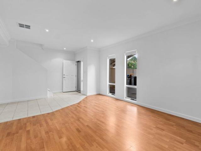 Spacious Two Storey Family Living in the Foothills