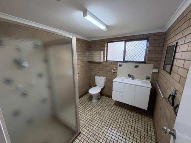 Spacious Two Storey Four bedroom Unit in Popular Westlawn