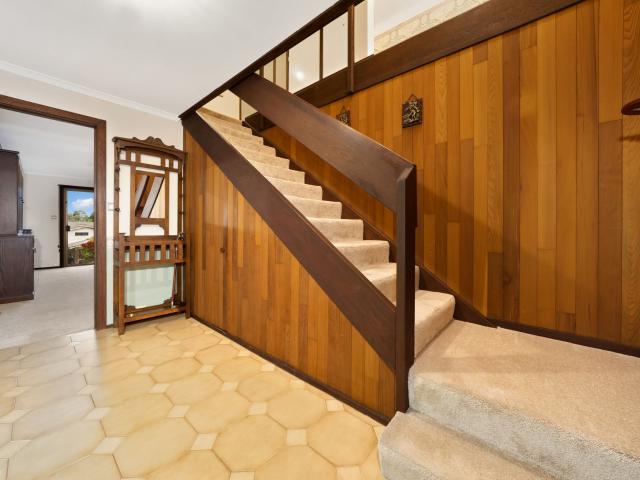 Spacious Two Storey Home with Stunning Views in Vermont South