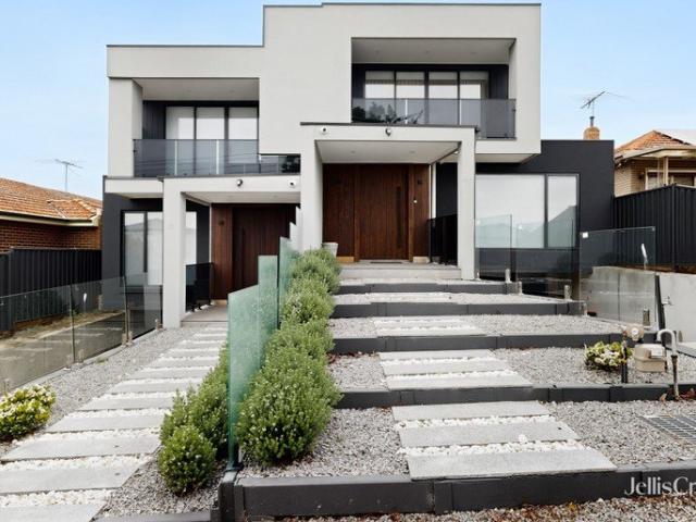 Spacious Two Storey Living in a Prime Niddrie Location