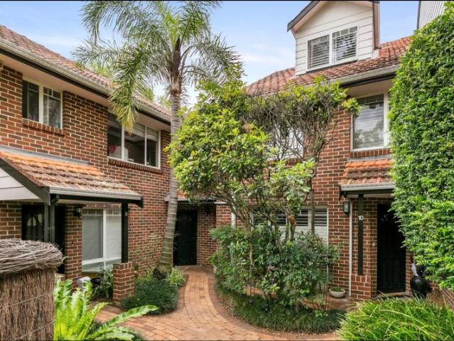 Spacious Two Storey Townhouse in Convenient Cammeray Location