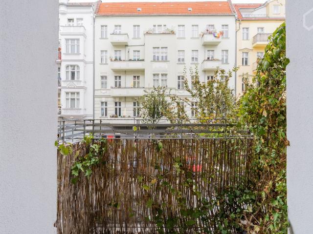 Spacious two room apartment with two balconies and two bathrooms in Prenzlauer Berg, Berlin Amsterdam Apartments for Rent