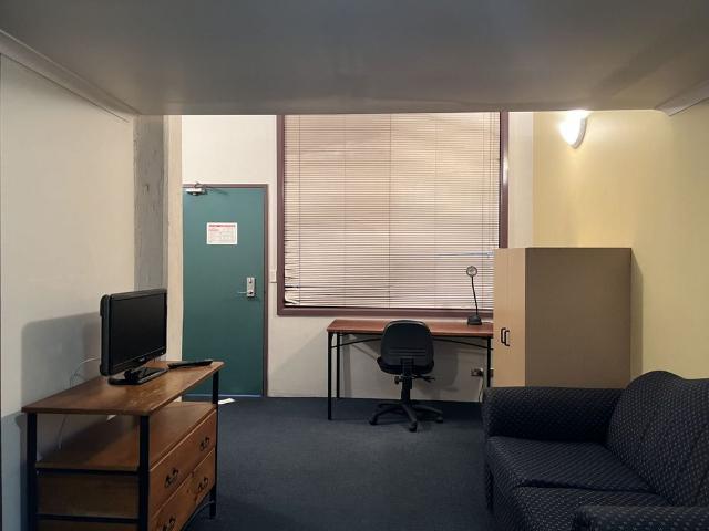 Renovated Spacious Twin Share Loft at Broadway Student Accommodation