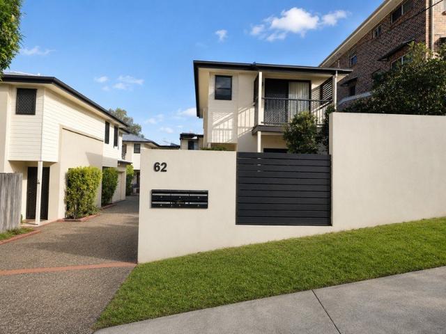 Spacious Unfurnished Townhouse with Private Courtyard & Air Conditioning