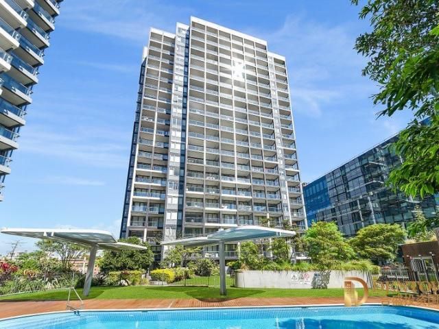 Spacious unit, amazing location!