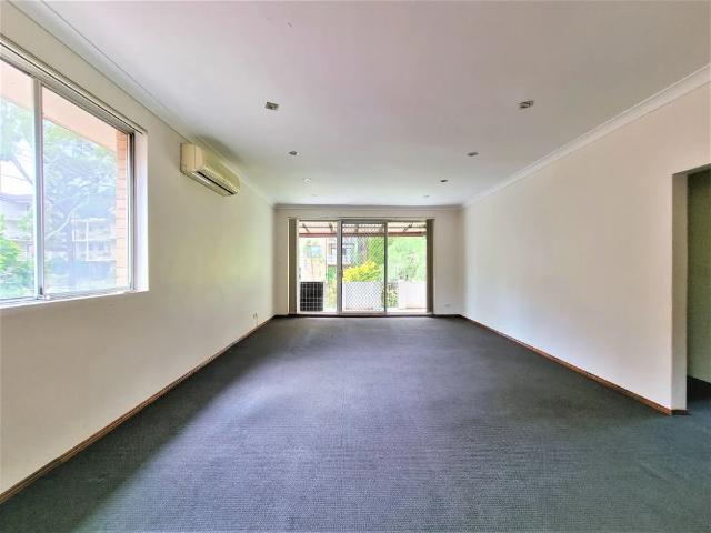 Spacious Unit in a Convenient Location