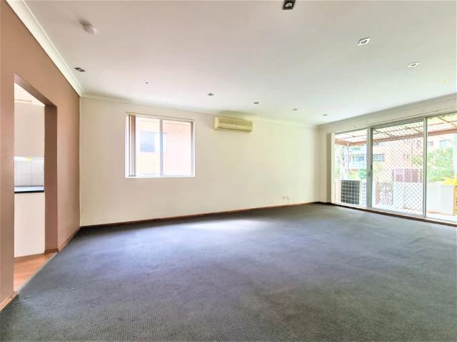 Spacious Unit in a Convenient Location