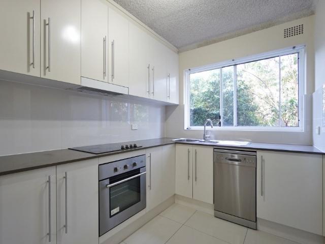Spacious Unit in a Convenient Location with Parking