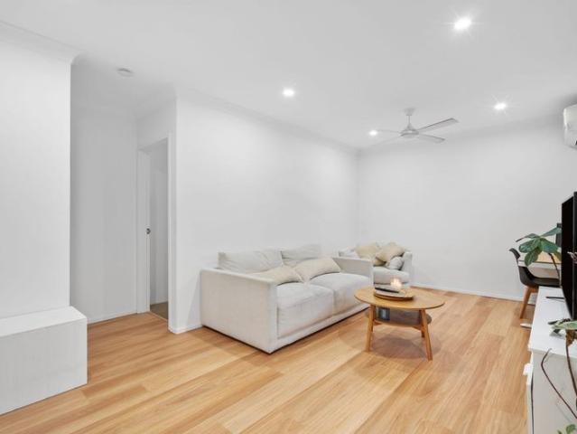 Spacious Unit in Great Location!