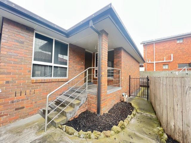 Spacious Unit in Lalor