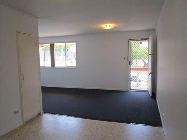 Spacious Unit in Prime Location