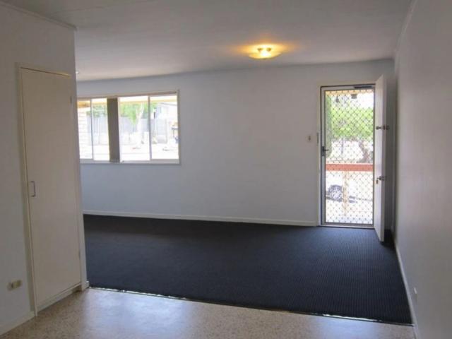 Spacious Unit in Prime Location