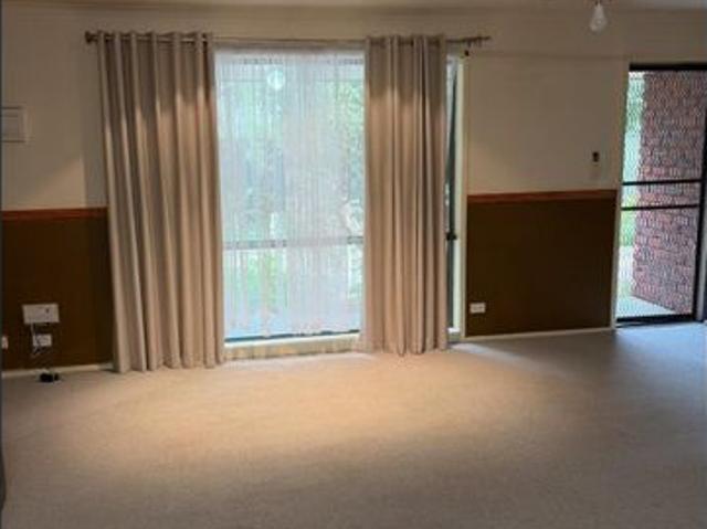 SPACIOUS UNIT IN PRIVATE SETTING PERIODIC LEASE