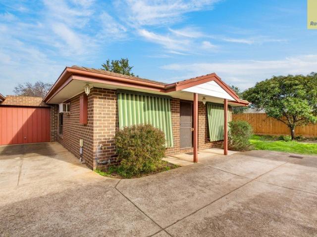 SPACIOUS UNIT LIVING IN A CENTRAL LOCATION