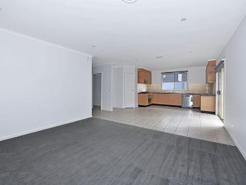 Spacious Family Living, Large Private Courtyard in a Premium Location