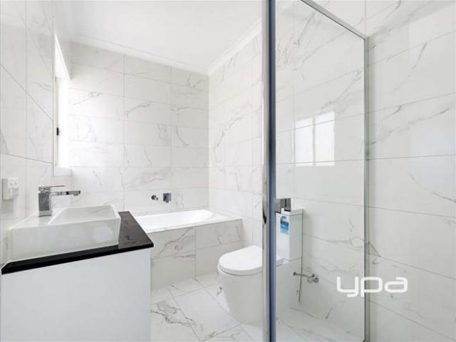 Spacious Unit!