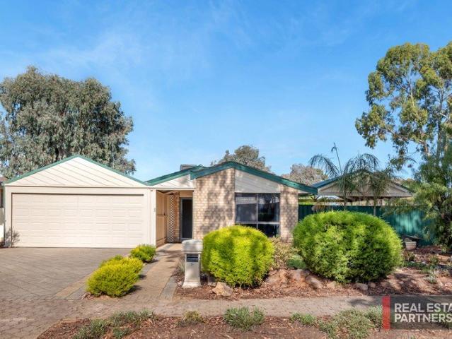 SPACIOUS UPDATED FAMILY HOME IN A WONDERFUL LOCATION!