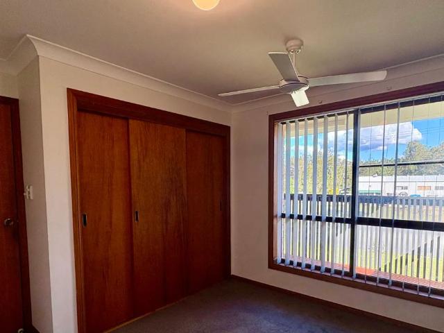 Spacious Upstairs 3 bedroom Unit with Open Plan Living