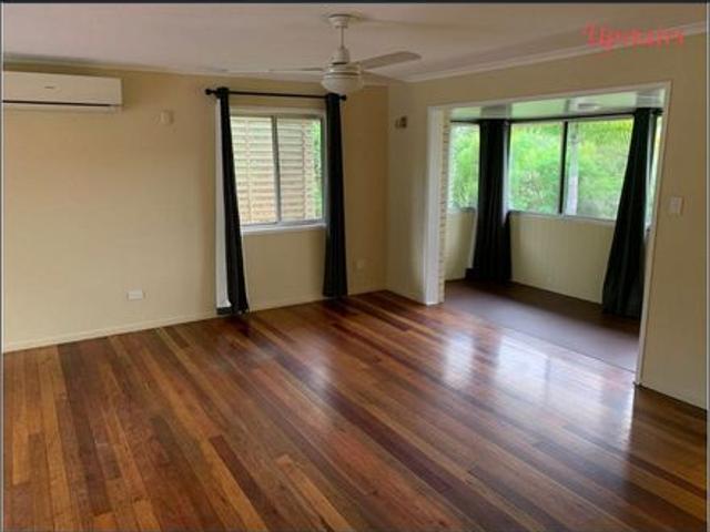 Spacious Upstairs Family Home