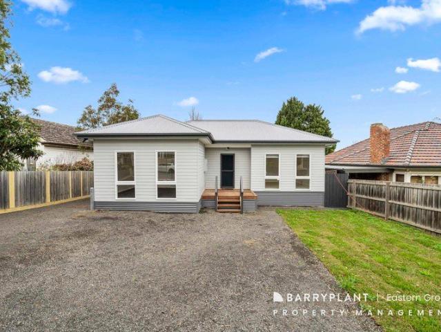 Spacious & Versatile Family Home in Prime Box Hill North Location!